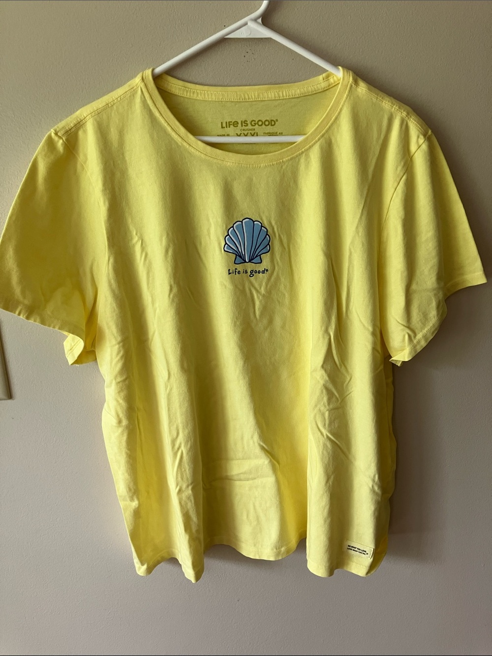 Life Is Good Yellow Tee with Blue Shell XXXL